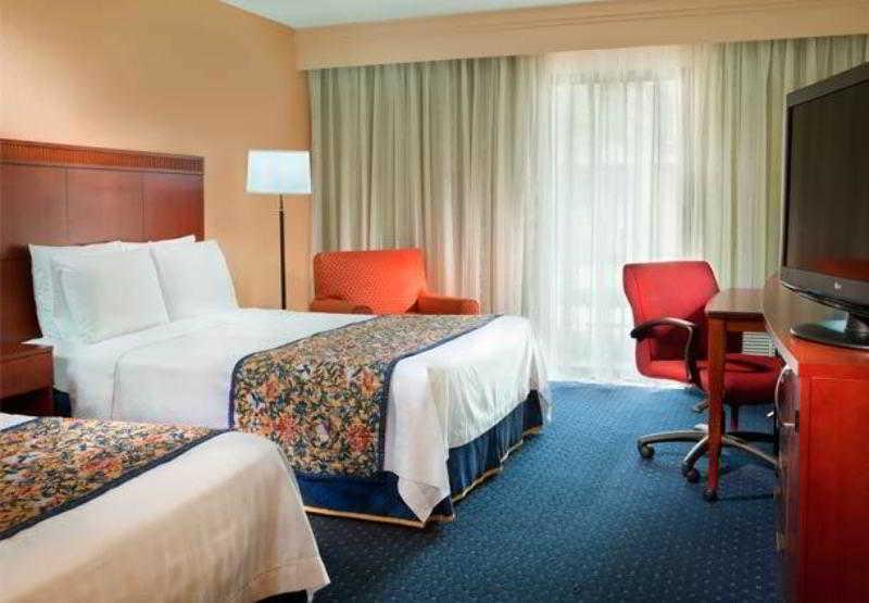 คอร์ตยาร์ด ดัลลัส อาร์ลิงตัน/เอนเทอร์เทนเมนต์ ดิสตริก Hotel ห้อง รูปภาพ