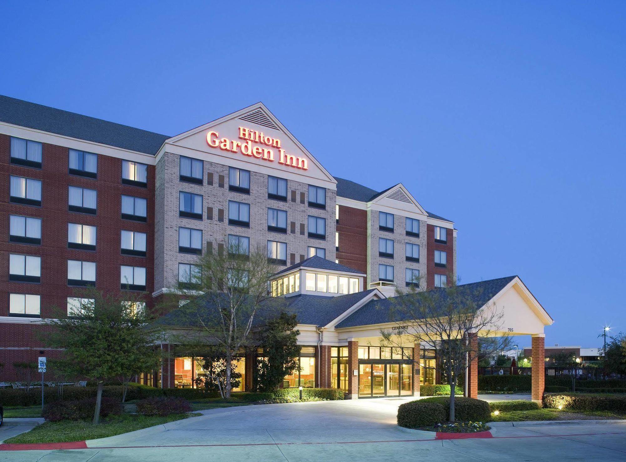 คอร์ตยาร์ด ดัลลัส อาร์ลิงตัน/เอนเทอร์เทนเมนต์ ดิสตริก Hotel ภายนอก รูปภาพ
